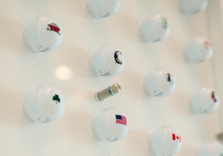 titleist-custom-ball-printing-close-up